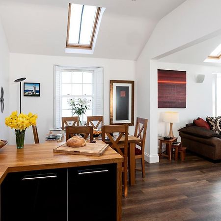 Finest Retreats - Lighthouse Cottage Rampside Exterior foto