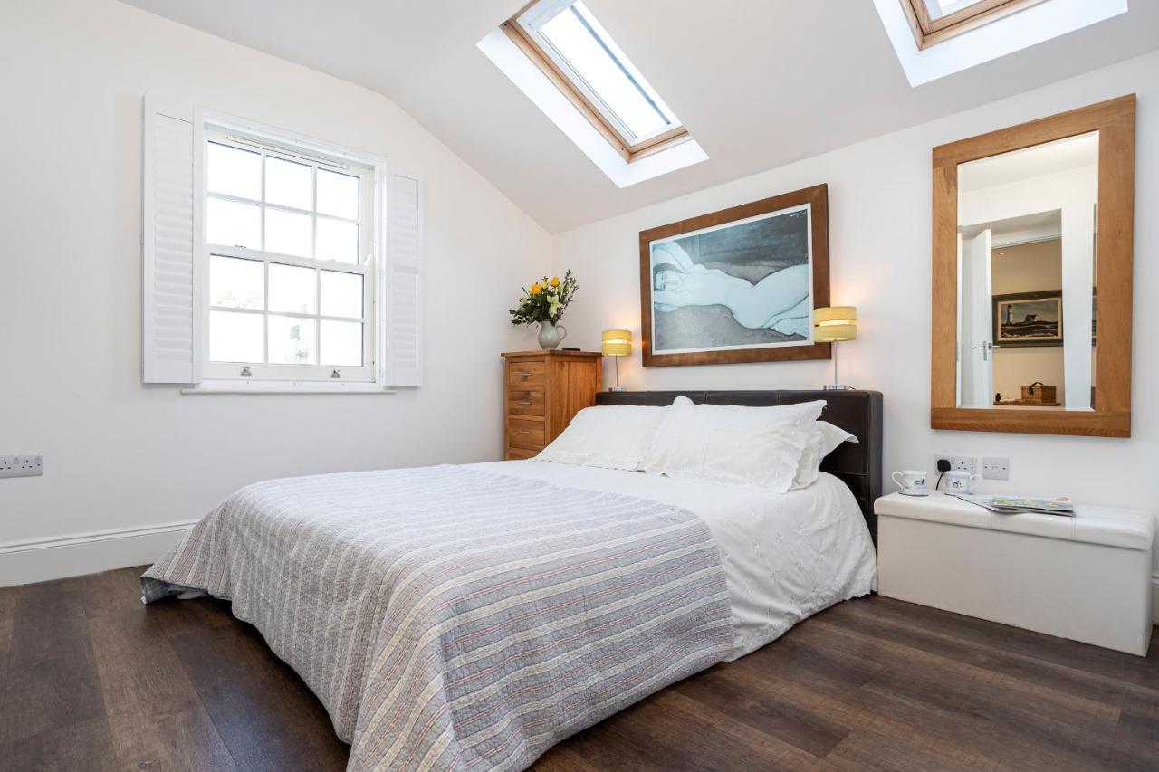 Finest Retreats - Lighthouse Cottage Rampside Exterior foto