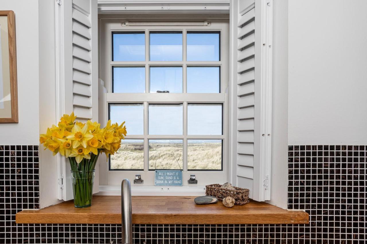 Finest Retreats - Lighthouse Cottage Rampside Exterior foto